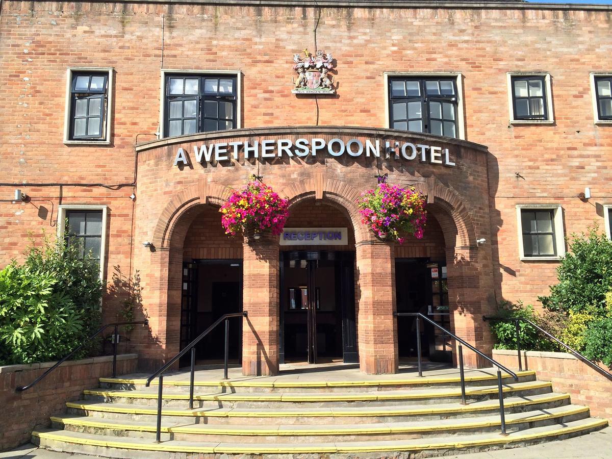 The Brocket Arms Wetherspoon Hotel วีแกน ภายนอก รูปภาพ